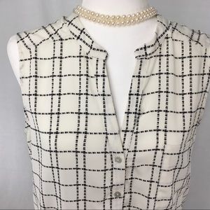 Forever 21 sleeveless shirt size L